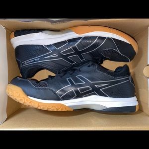 Volleyball ball shoes